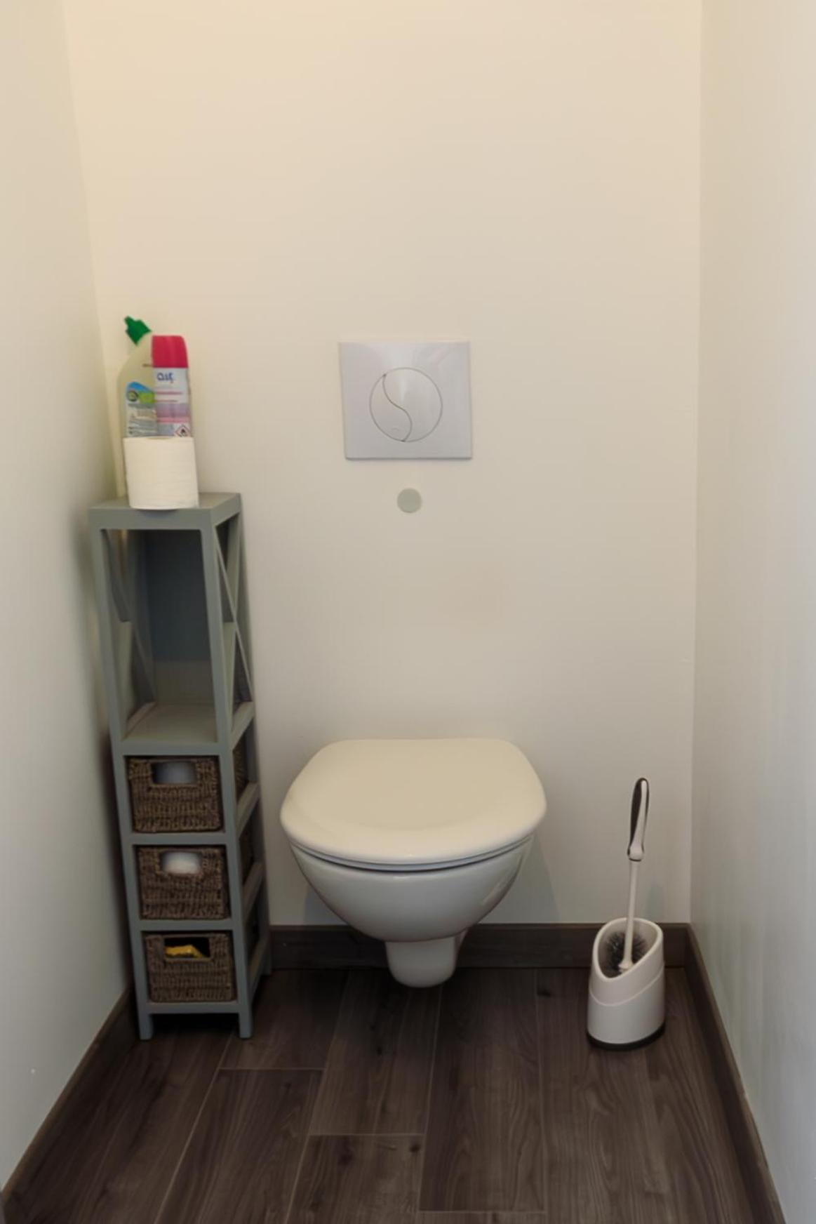 De La Apartment
